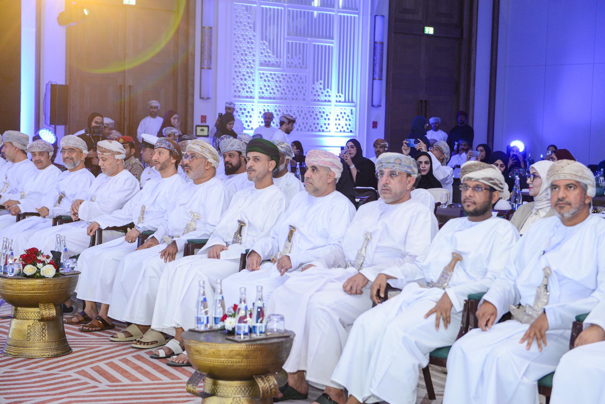 <p> </p>
<p>أعلن البرنامج الوطني للحياد الصفري اليوم بمحافظة مسقط عن اطلاق حزمة من المشاريع والمبادرات بمسمى 